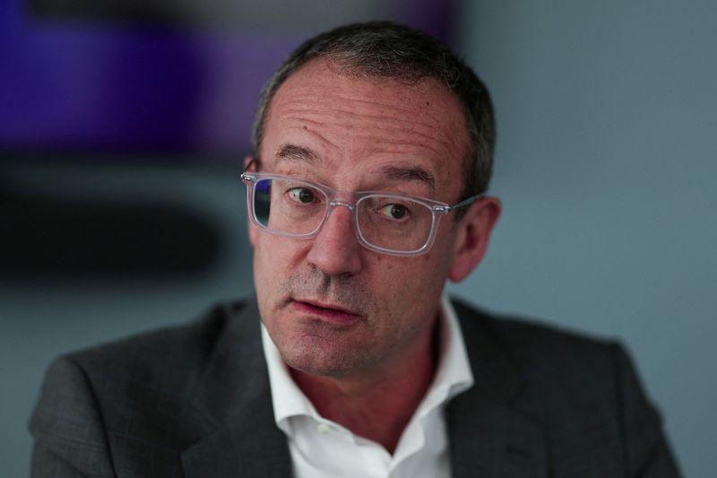 How Eutelsat Sees Growing US Satellite Demand Amidst SpaceX Competition