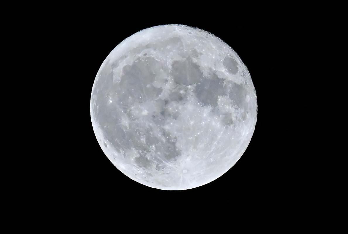 Artemis II: Exploring the Moon's Hidden Side – A New Era for Space Discovery